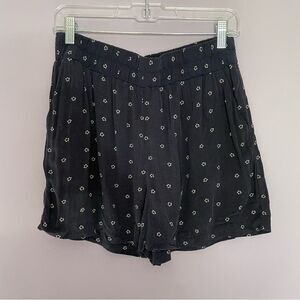 Gap Navy Blue & White Floral Patterned Fabric Casual Shorts size S Elastic Waist